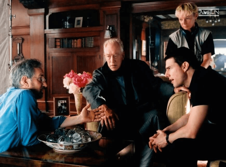 In discussion with Minority Report actors Max Von Sydow and Tom Cruise.